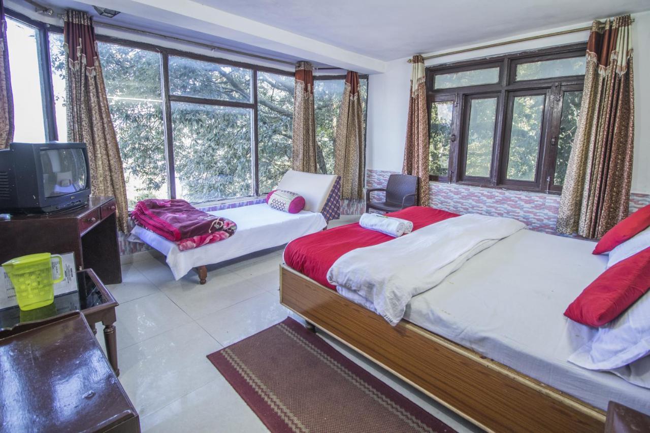 Holiday Plaza Hotel Далхаузи Екстериор снимка