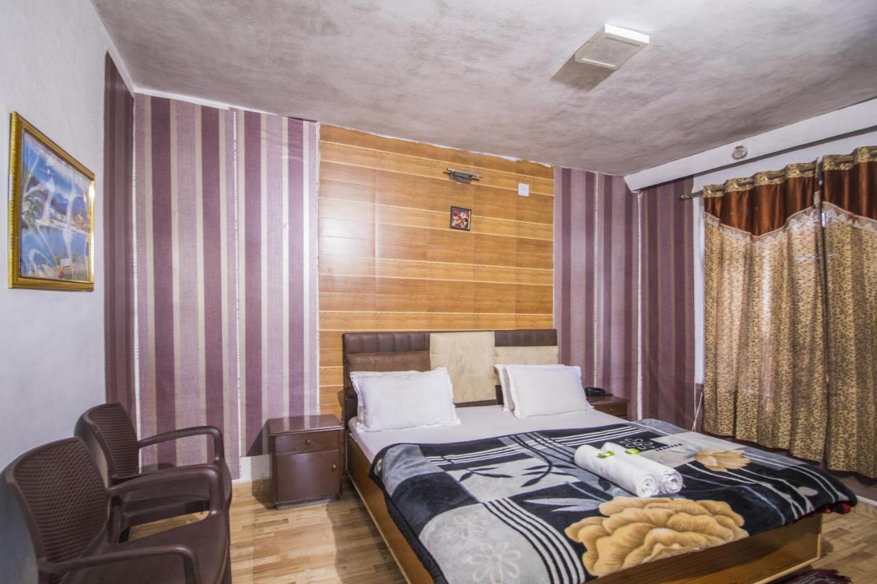 Holiday Plaza Hotel Далхаузи Екстериор снимка